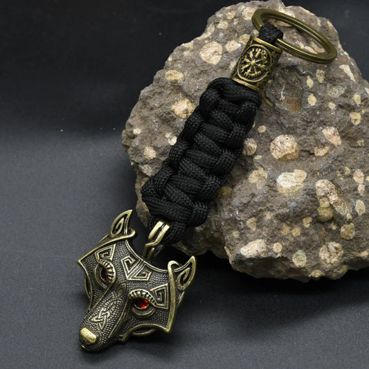 Norse Wolf Keychain – Vegvisir Rune Pendant